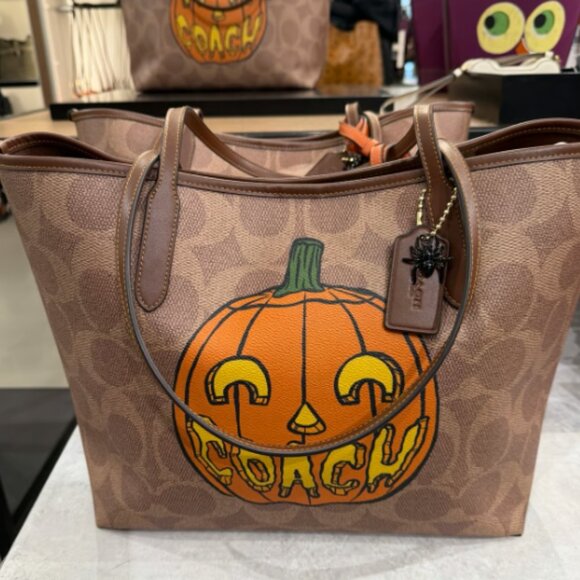 NWT Coach City Tote Bag In Signature Canvas With Halloween Print CCE70 - Picture 1 of 4